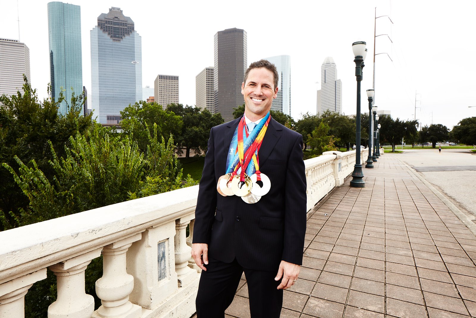 Chad Hedrick in a speed skating race, demonstrating his exceptional skill and determination on the ice.